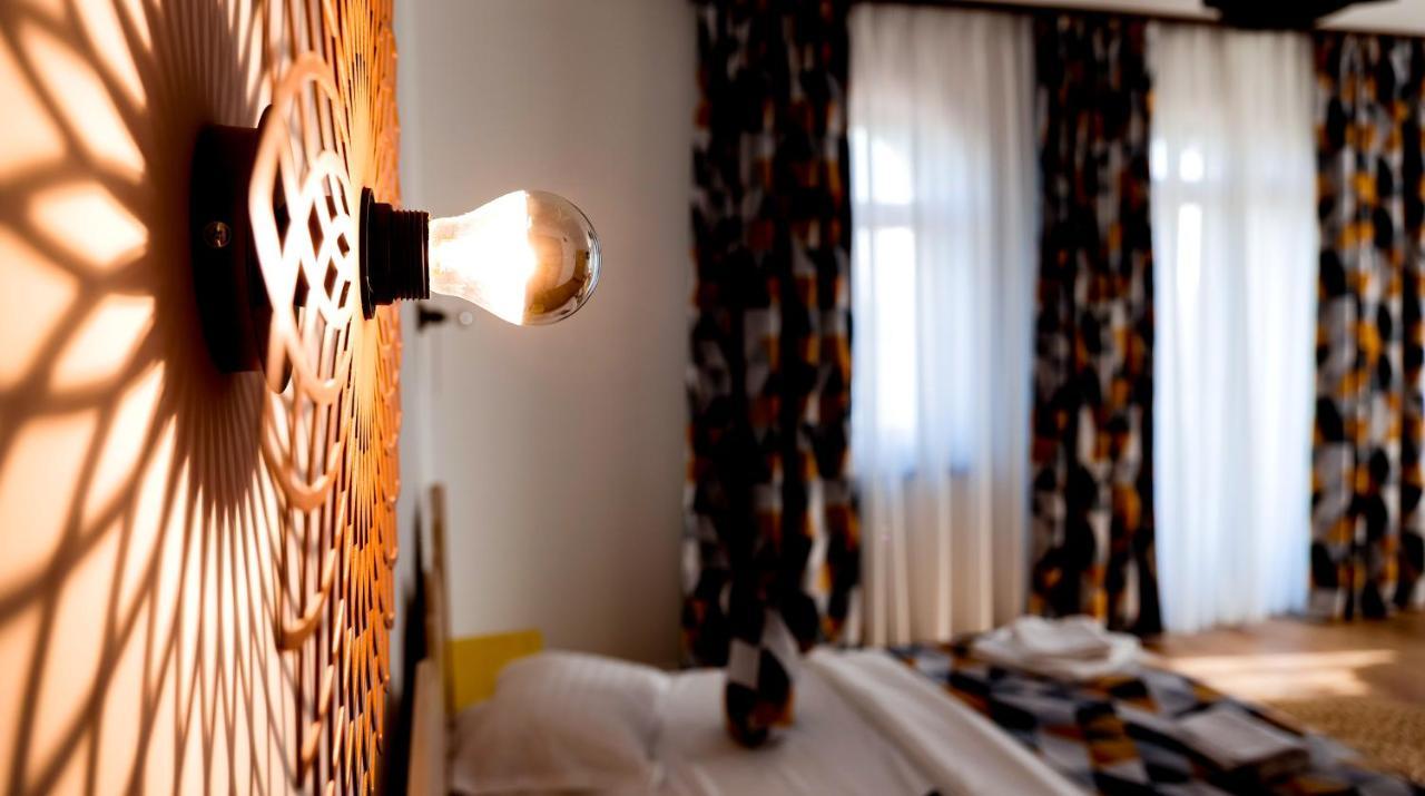 Conacul Olarilor Bed and Breakfast Baia de Fier Eksteriør billede
