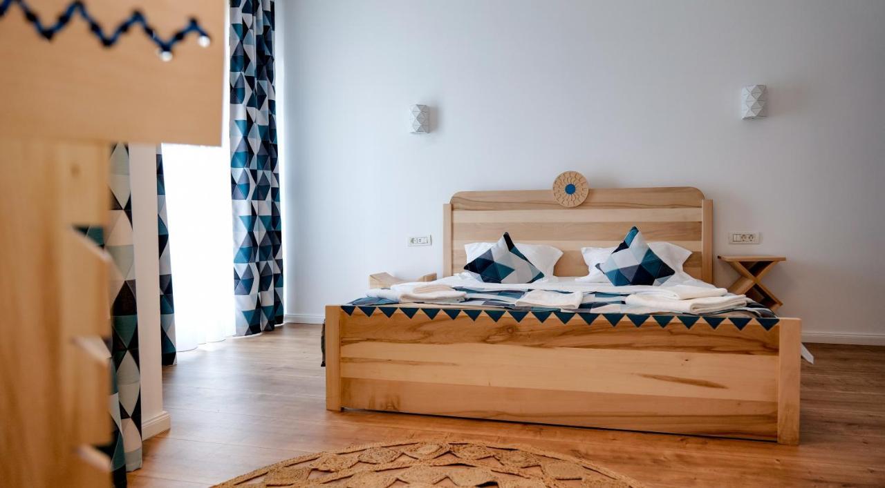 Conacul Olarilor Bed and Breakfast Baia de Fier Eksteriør billede